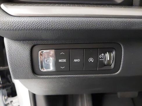 New 2026 Chevrolet Traverse LT w/ Driver Confidence Package AWD/4WD image 24