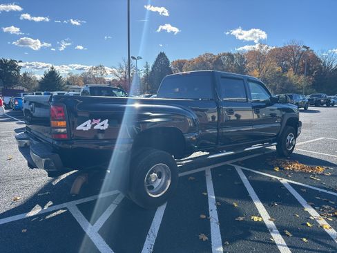Used 2004 Chevrolet Silverado 3500 LT w/ Heavy-Duty Power Package image 6