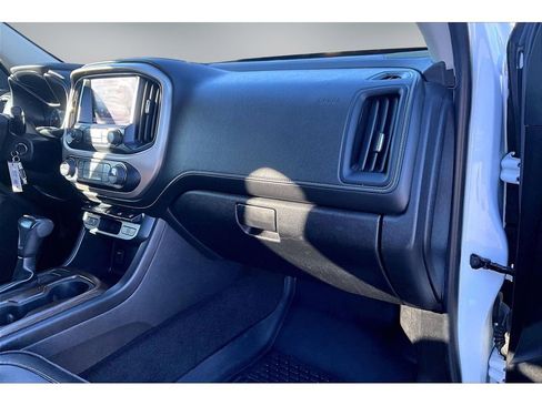 Used 2018 GMC Canyon Denali image 26