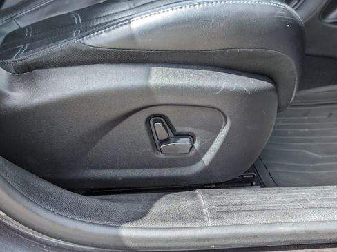 Used 2016 Chrysler 200 S w/ Navigation & Sound Group I image 37