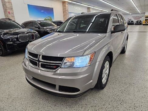 Used 2018 Dodge Journey SE w/ Connectivity Group AWD/4WD image 1