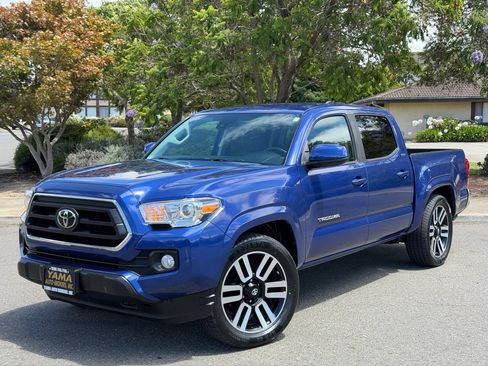 Used 2022 Toyota Tacoma SR5 RWD image 1
