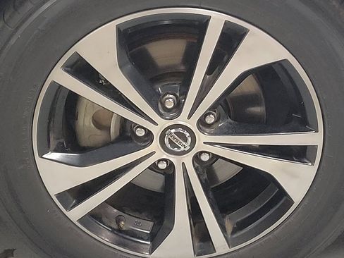 Used 2020 Nissan Sentra SV FWD image 31