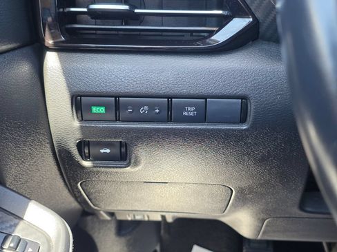 Used 2020 Nissan Sentra SV FWD image 47
