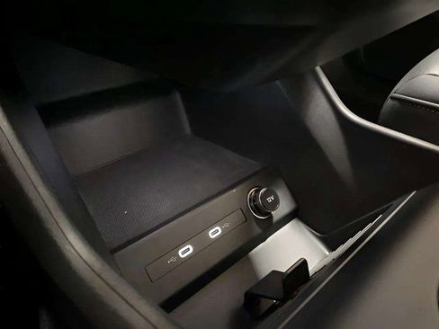 Used 2024 Audi Q4 e-tron Premium w/ Convenience Package image 56