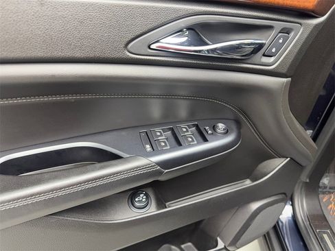 Used 2015 Cadillac SRX Luxury w/ Driver Awareness Package image 33