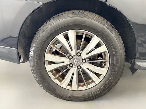 Used 2019 Nissan Pathfinder SV AWD/4WD image 33