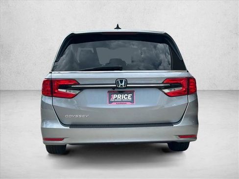 Certified 2024 Honda Odyssey EX-L image 6