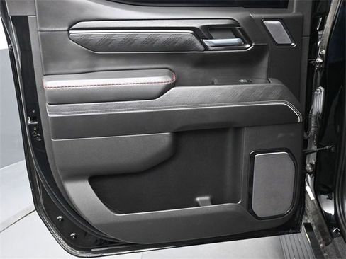 Used 2023 GMC Sierra 1500 AT4X image 17