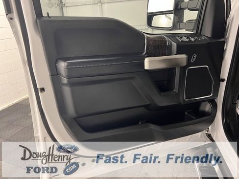 Used 2021 Ford F250 Lariat w/ FX4 Off-Road Package image 26