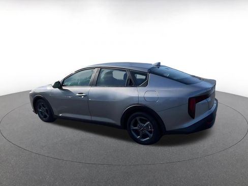 Used 2025 Kia K4 LXS image 10