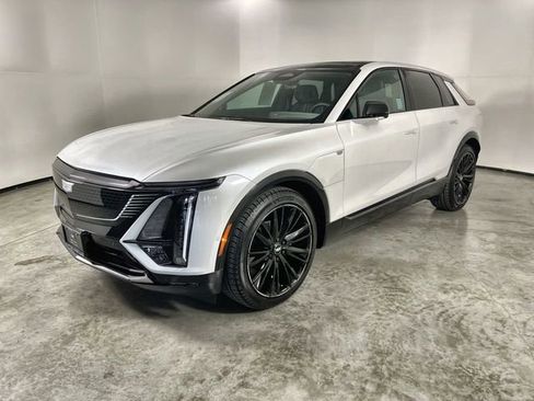 Used 2025 Cadillac Lyriq Sport w/ Nappa Leather Package image 4