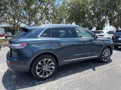 Used 2021 Lincoln Nautilus Reserve AWD/4WD image 3