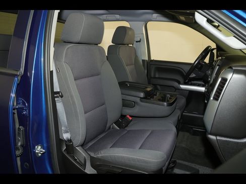 Used 2018 Chevrolet Silverado 1500 LT w/ All Star Edition image 30