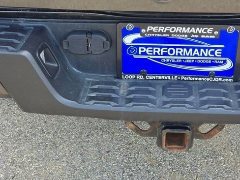 Used 2021 Toyota Tacoma SR AWD/4WD image 19