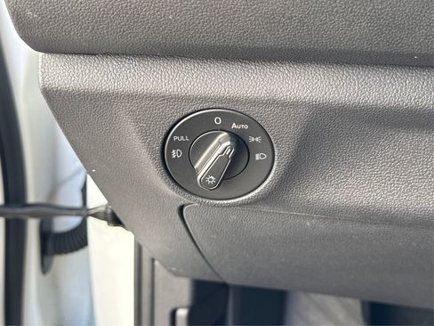 Used 2019 Volkswagen Jetta R-Line image 23