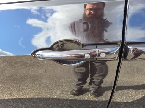 Used 2017 Chrysler Pacifica LX image 33