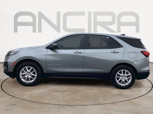 Used 2024 Chevrolet Equinox LS w/ LS Convenience Package FWD image 11