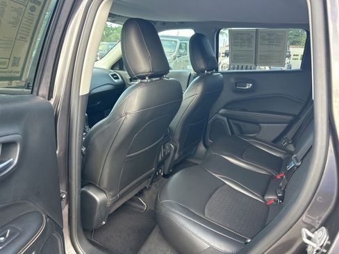 Used 2019 Jeep Compass Latitude FWD image 28