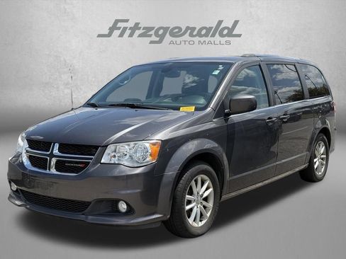 Used 2019 Dodge Grand Caravan SXT FWD image 3