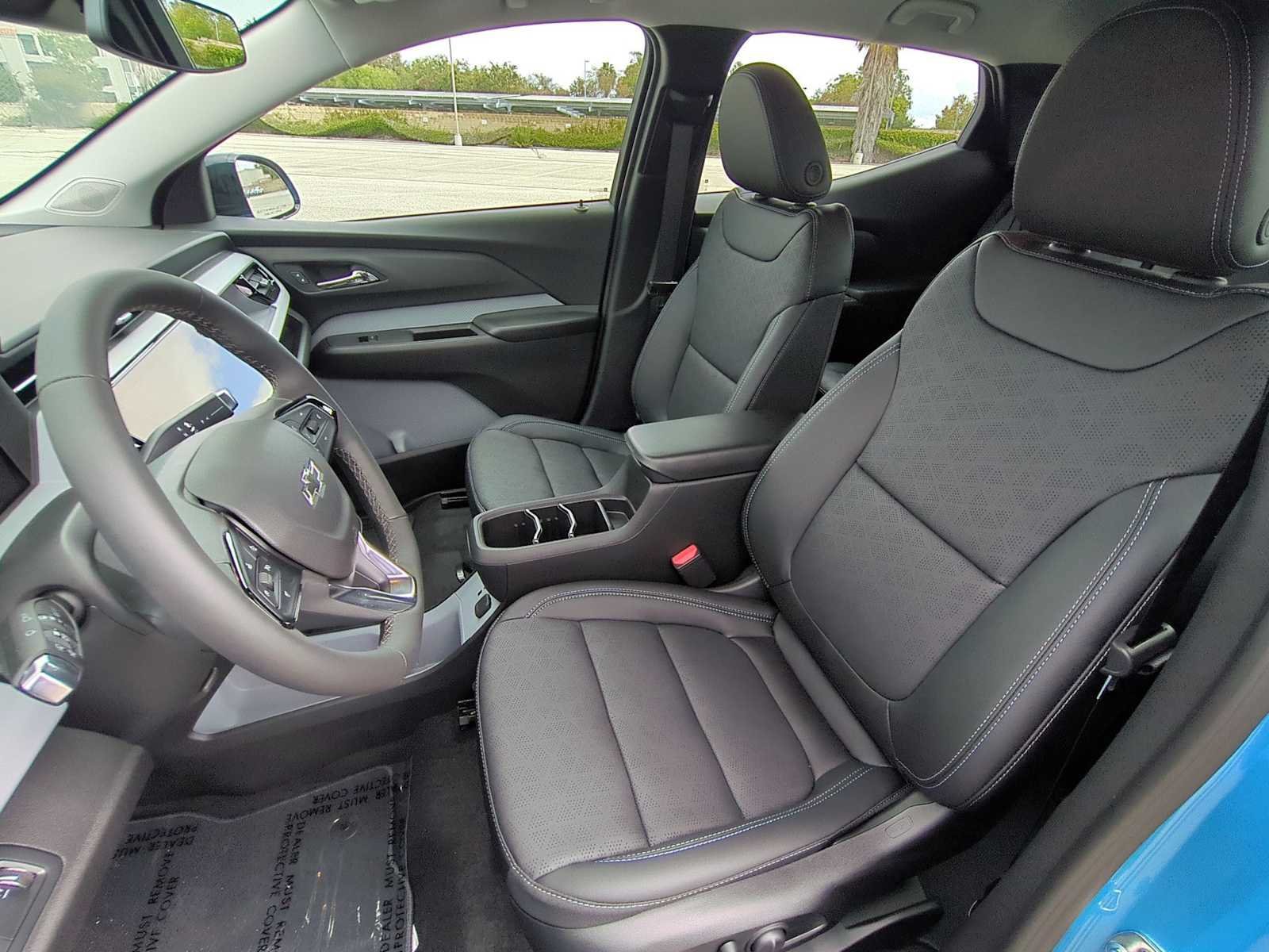 New 2027 Chevrolet Bolt LT w/ Comfort Package FWD image 23