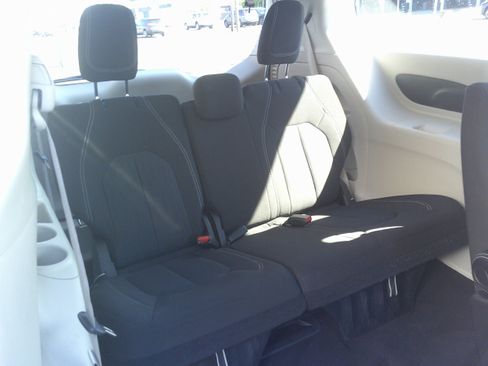 Used 2023 Chrysler Voyager LX FWD image 27