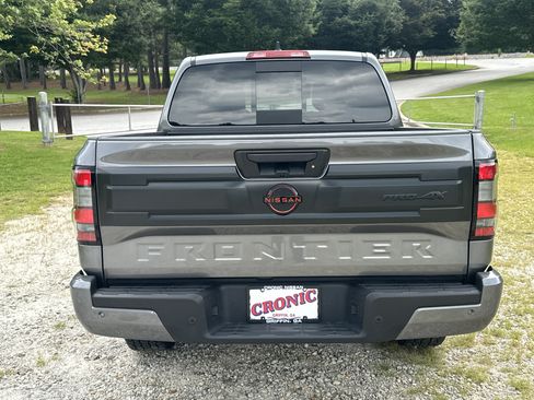 Used 2026 Nissan Frontier PRO-4X AWD/4WD image 6