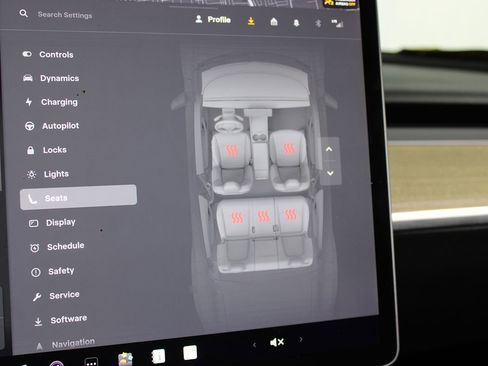 Used 2022 Tesla Model Y Performance image 16