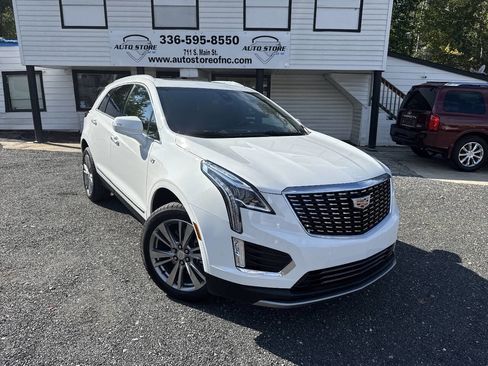 Used 2025 Cadillac XT5 Premium Luxury image 2