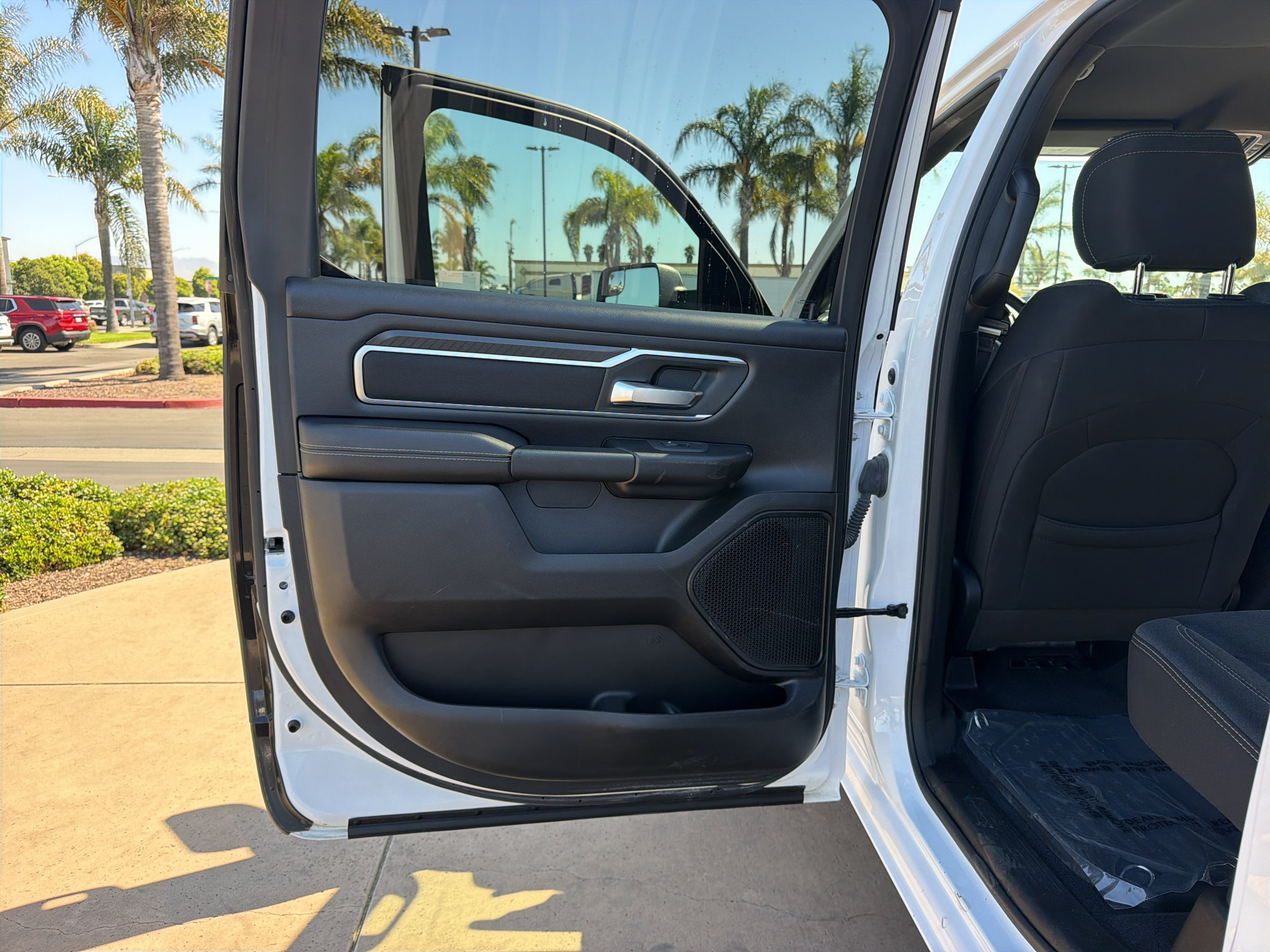 Used 2025 RAM 1500 Big Horn AWD/4WD image 15