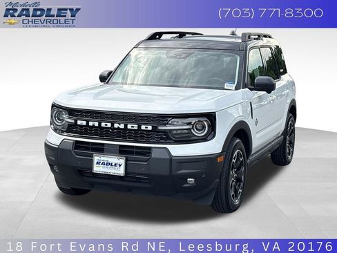 Used 2025 Ford Bronco Sport Outer Banks w/ Outer Banks Tech Package+ AWD/4WD image 1