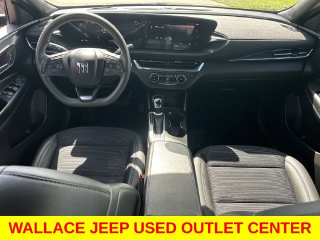 Used 2025 Buick Envista Preferred FWD image 14
