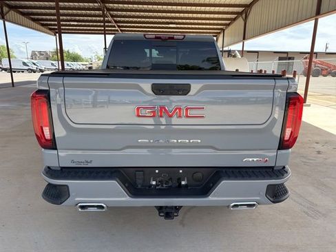 Used 2024 GMC Sierra 1500 AT4 w/ Technology Package AWD/4WD image 7