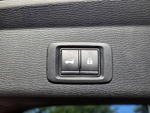 Used 2023 Mitsubishi Outlander SE Black Edition FWD image 19