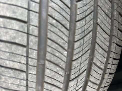 Used 2025 Toyota RAV4 Limited image 8