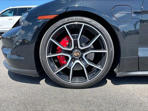 Used 2022 Porsche Taycan 4S AWD/4WD image 2