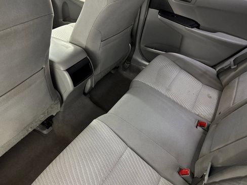 Used 2016 Toyota Camry LE image 25