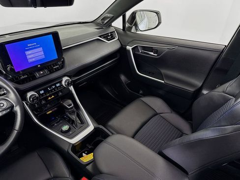 Certified 2025 Toyota RAV4 XSE w/ Advanced Technology Package image 27