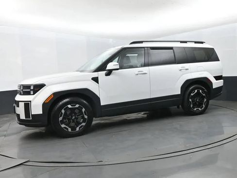 Used 2025 Hyundai Santa Fe SEL FWD image 5