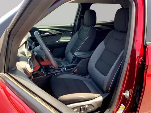 Used 2023 Chevrolet TrailBlazer LT FWD image 8