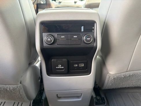 Used 2020 GMC Acadia SLT w/ Trailering Package AWD/4WD image 19