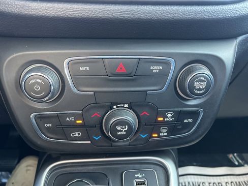 Used 2018 Jeep Compass Latitude w/ Popular Equipment Group image 27