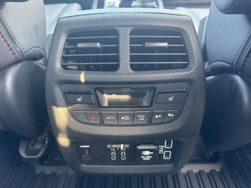 Certified 2022 Honda Pilot Black Edition image 17