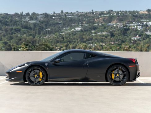 Used 2014 Ferrari 458 Italia Coupe 2D image 1