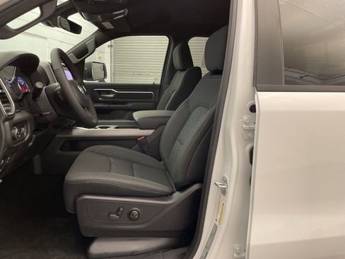 New 2026 RAM 1500 4x4 Crew Cab image 17