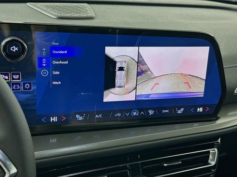 New 2026 Chevrolet Traverse LT w/ Enhanced Driving Package image 14