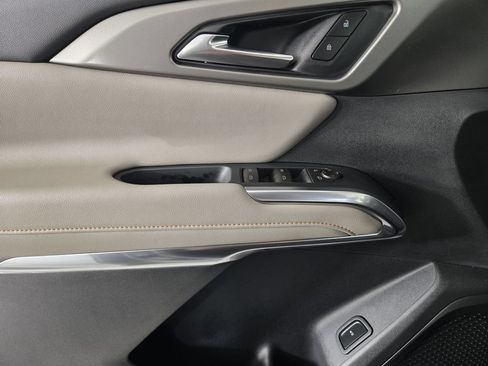 New 2026 Chevrolet Traverse LT w/ Midnight/Sport Edition FWD image 23