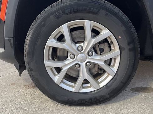 Used 2023 Jeep Grand Cherokee L Limited image 7