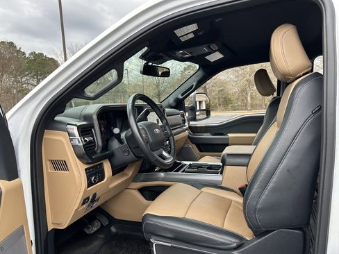 Used 2023 Ford F250 Lariat w/ Chrome Package image 48