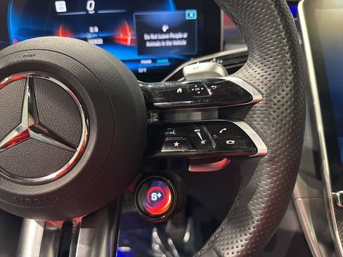 Used 2024 Mercedes-Benz GLC 43 AMG 4MATIC image 36